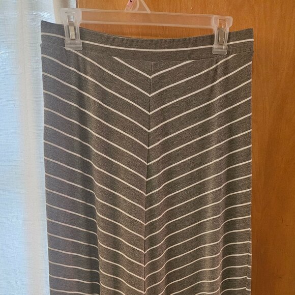 JUST BE Maxi Skirt - Picture 1 of 3